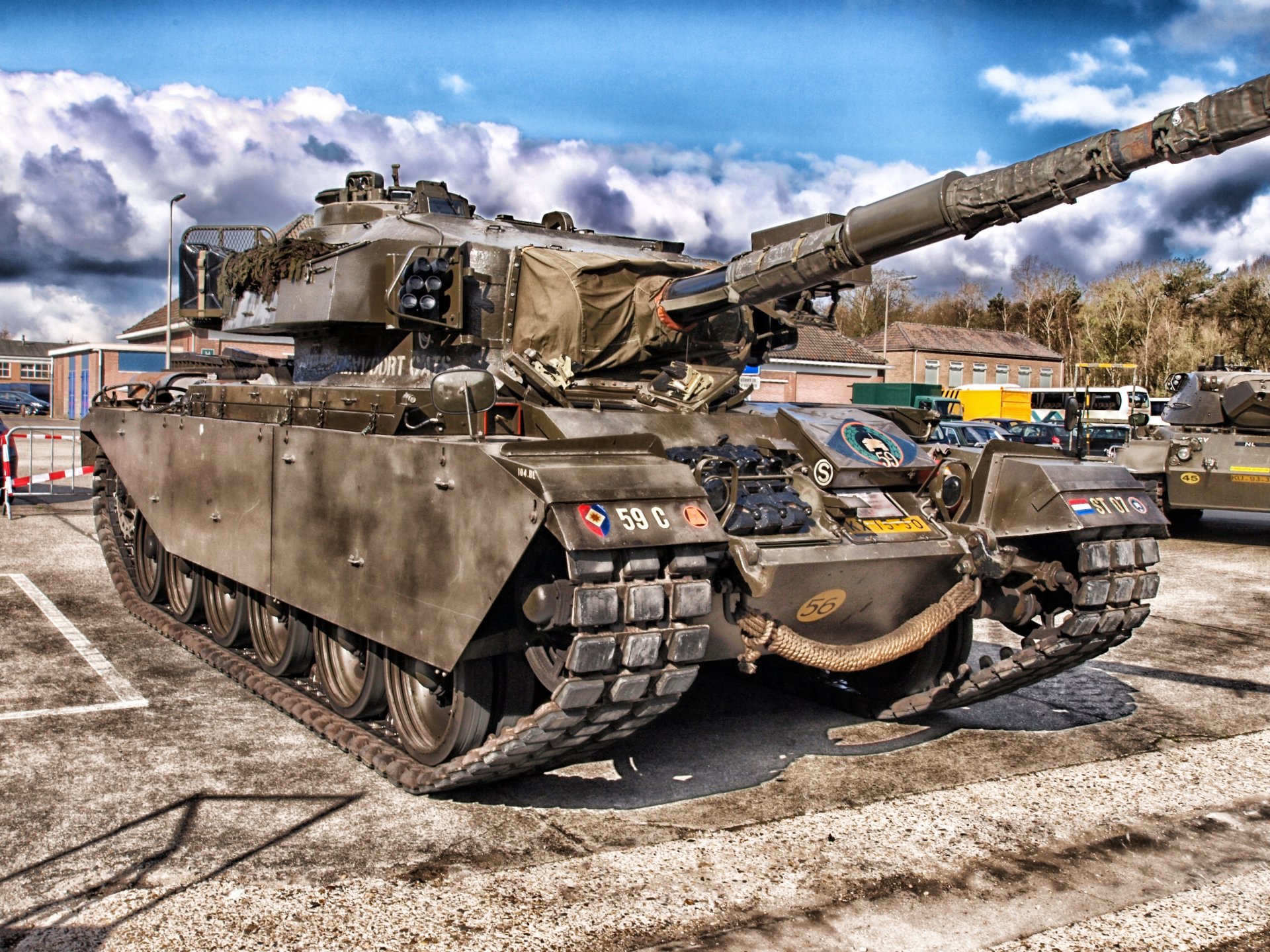 tanque orugas torreta cañón armadura hdr