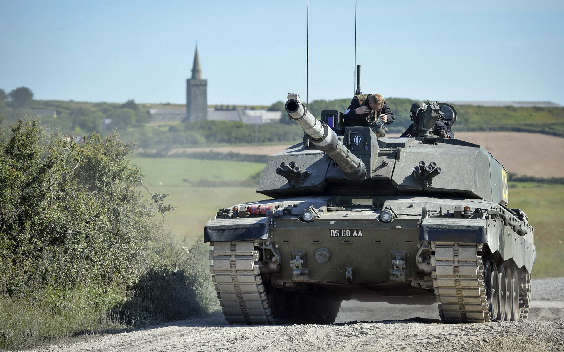 challenger 2 réservoir arme à feu route