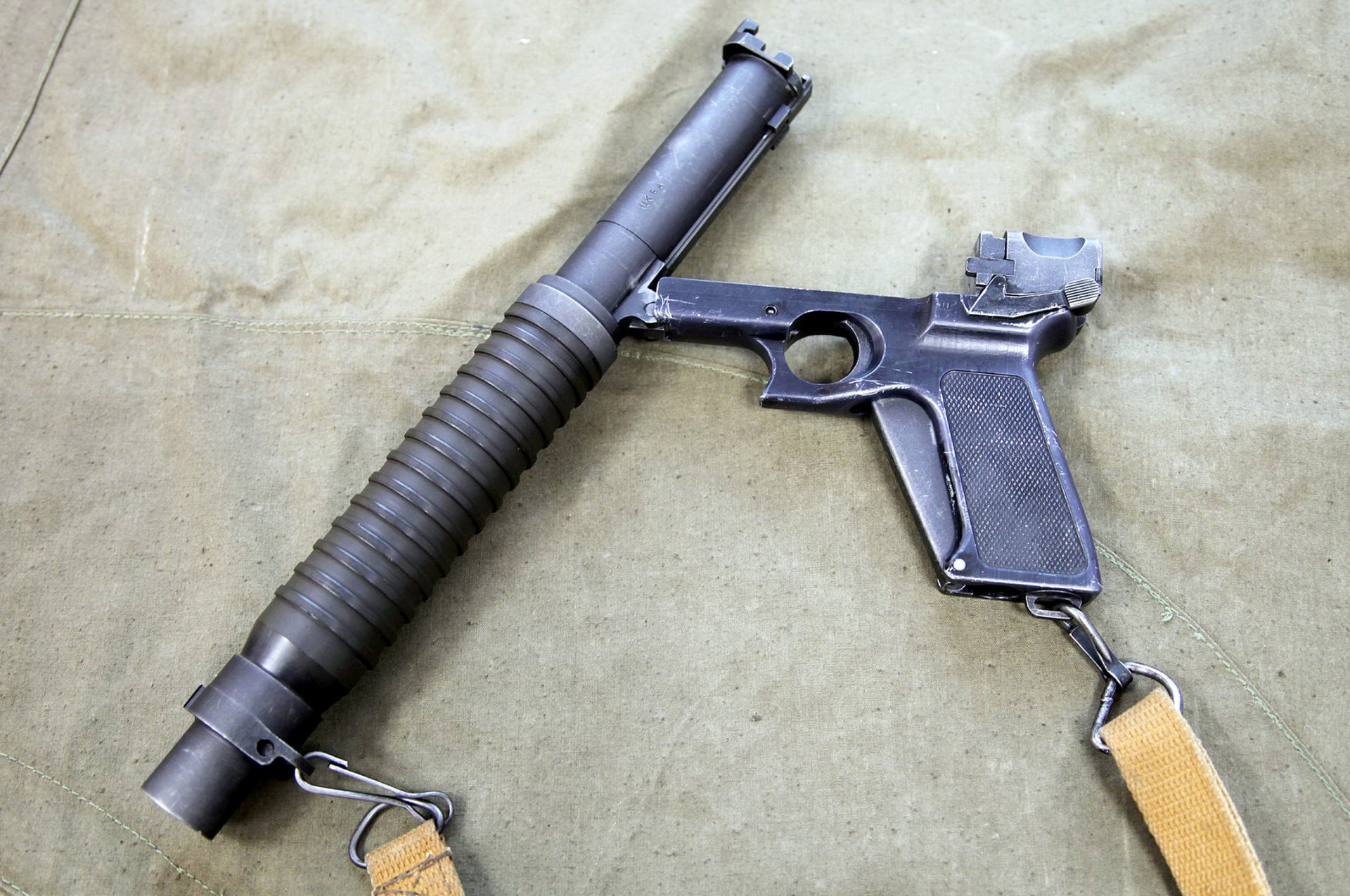 powerful domestic special 23mm single-shot pistol tulyak sometimes replaces employees law enforcement carbine ks-23 shooting various ammunition grenades calibers has removable stock weight with butt and spare cartridges 2.2 kg