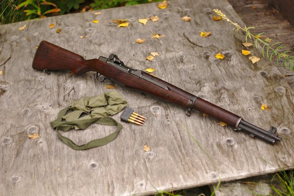 M1 garand selbstladendes Gewehr mit Patronen