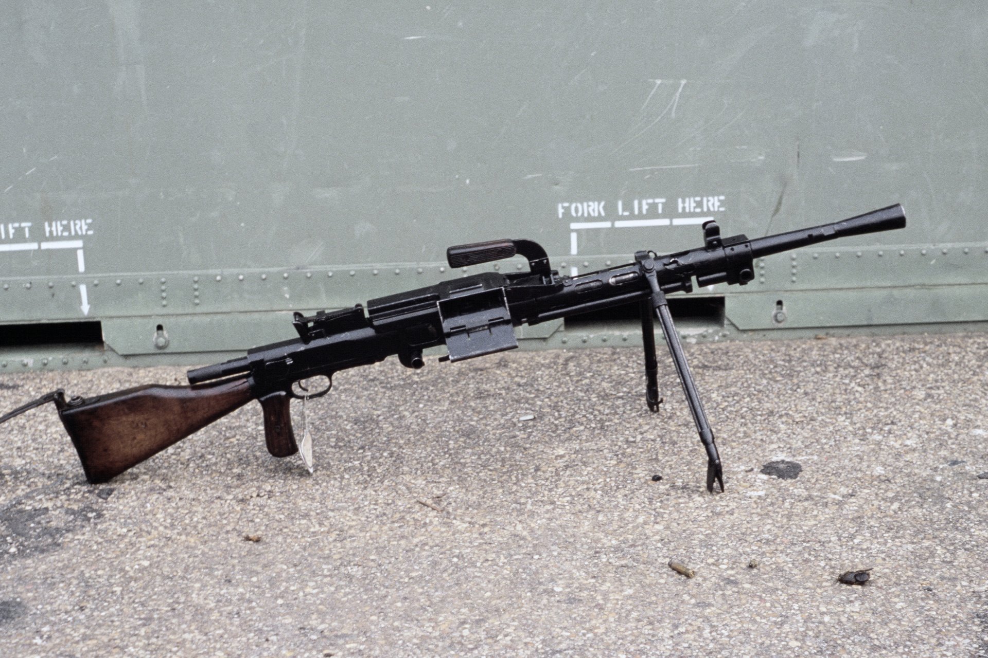 domestic weapons soviet 62-mm rp-46 company machine gun photo taken on base usa close-up view 7.62 mm rp-46 on display location : quantico virginia va united states of america barrel receiver box casing sighting