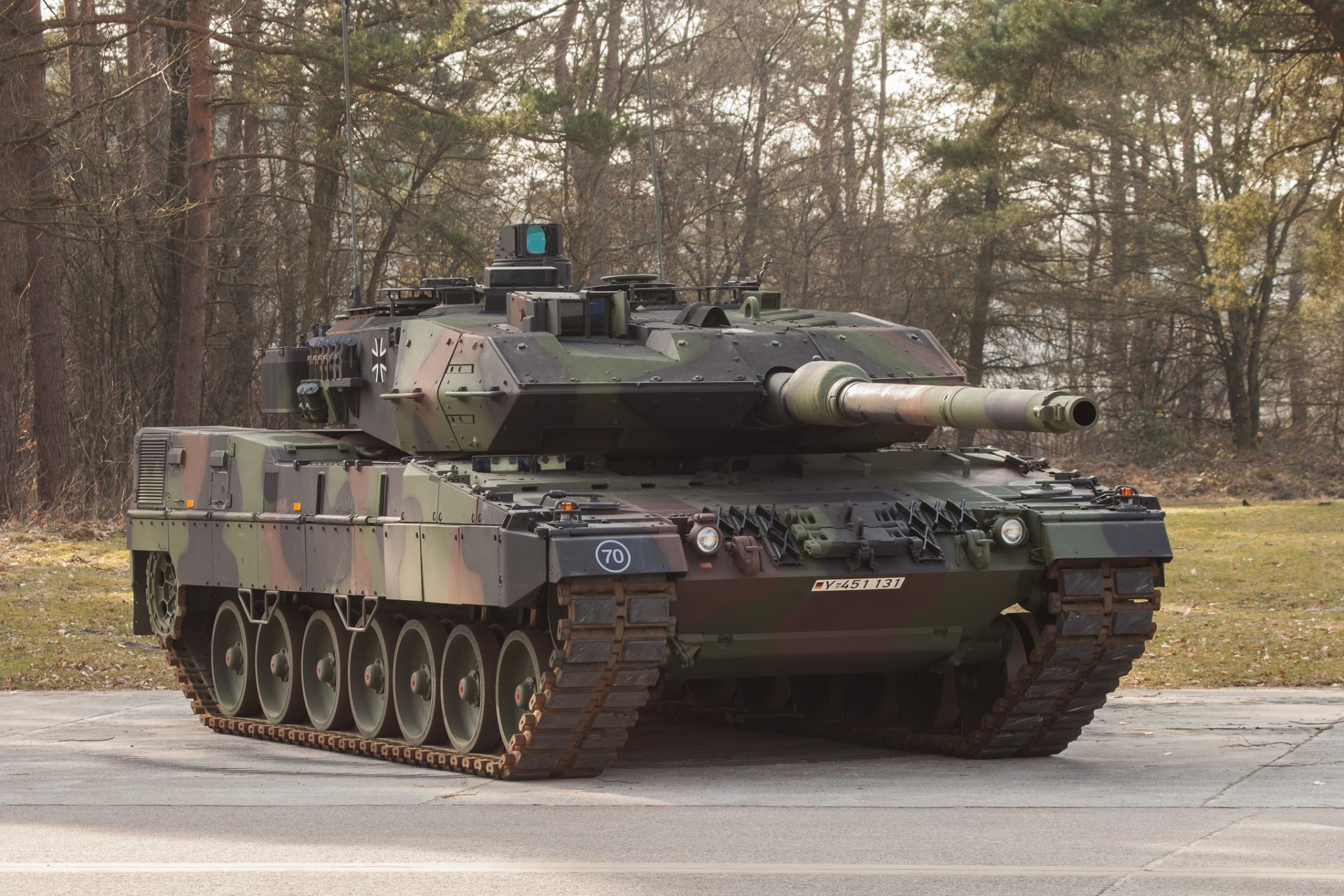 bundeswehr leopard 2a7 battle tank