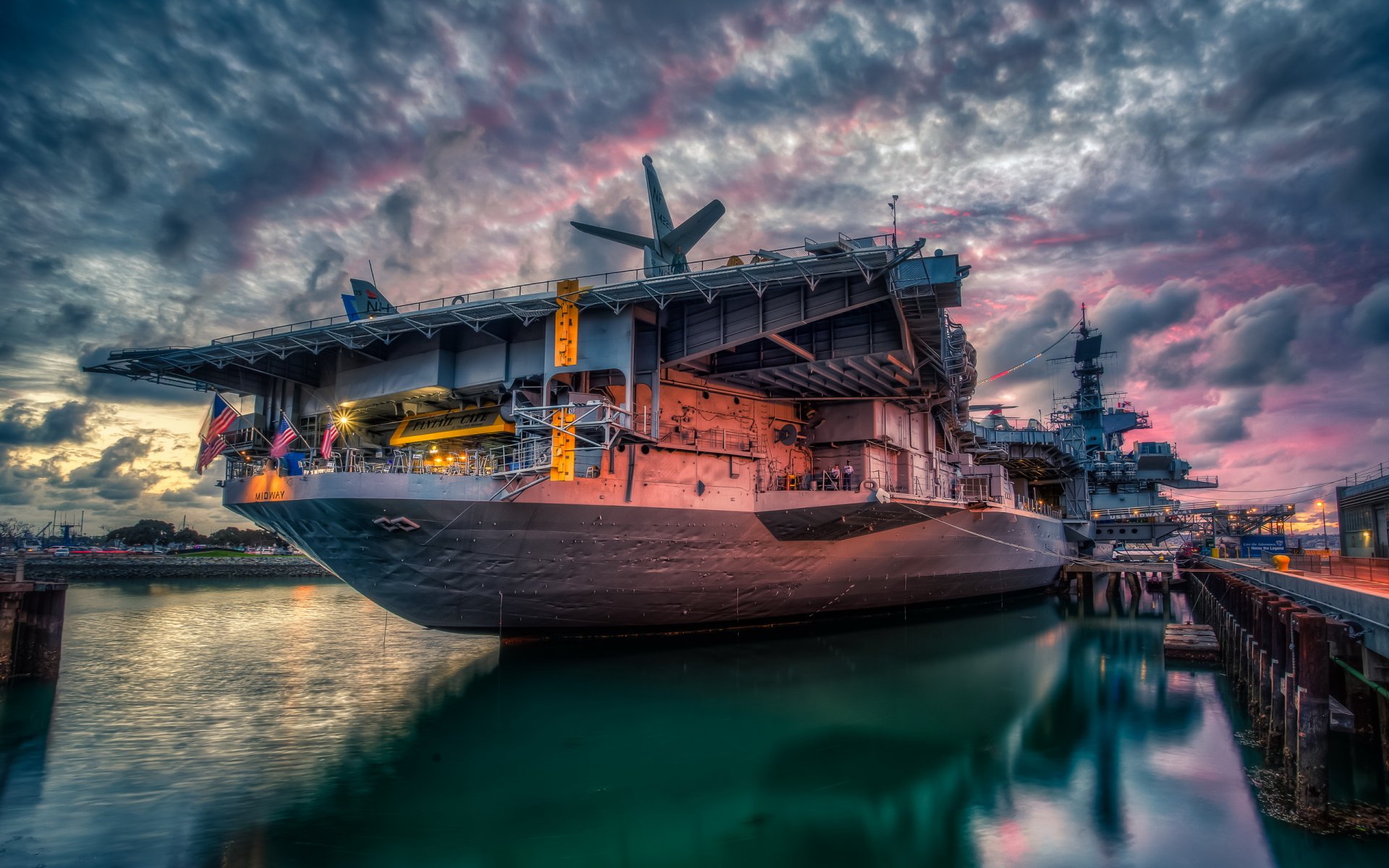 san diego bahía uss midway puesta del sol