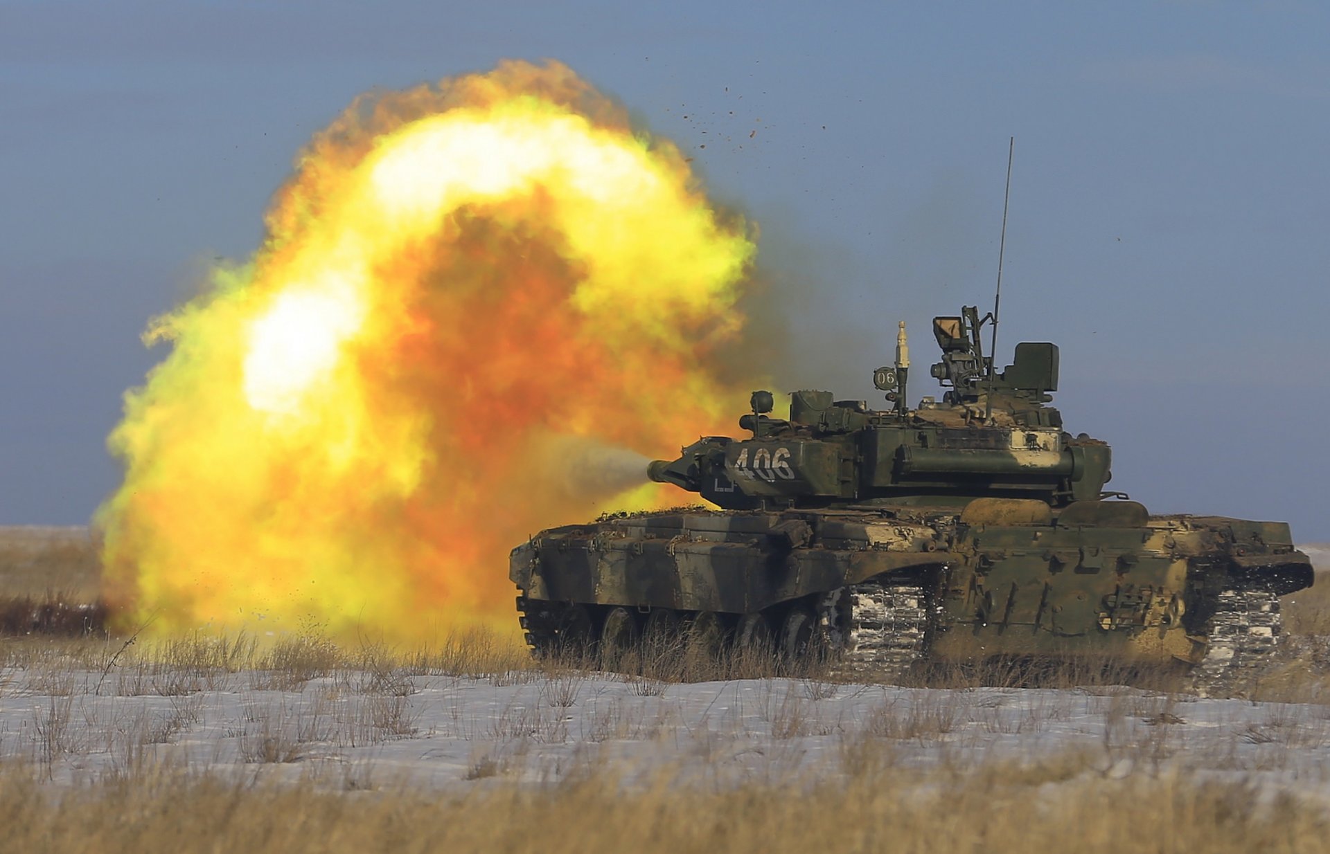 t-90 char polygone véhicules blindés feu