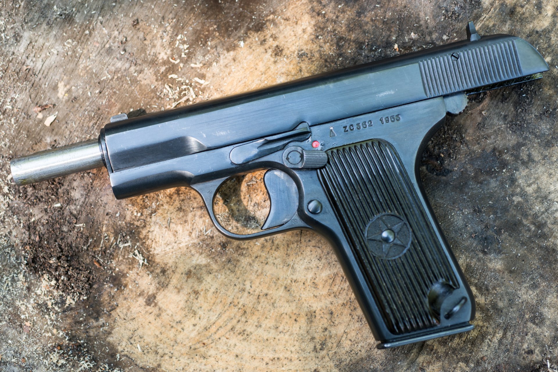 tt 1953 ejército carga automática pistola