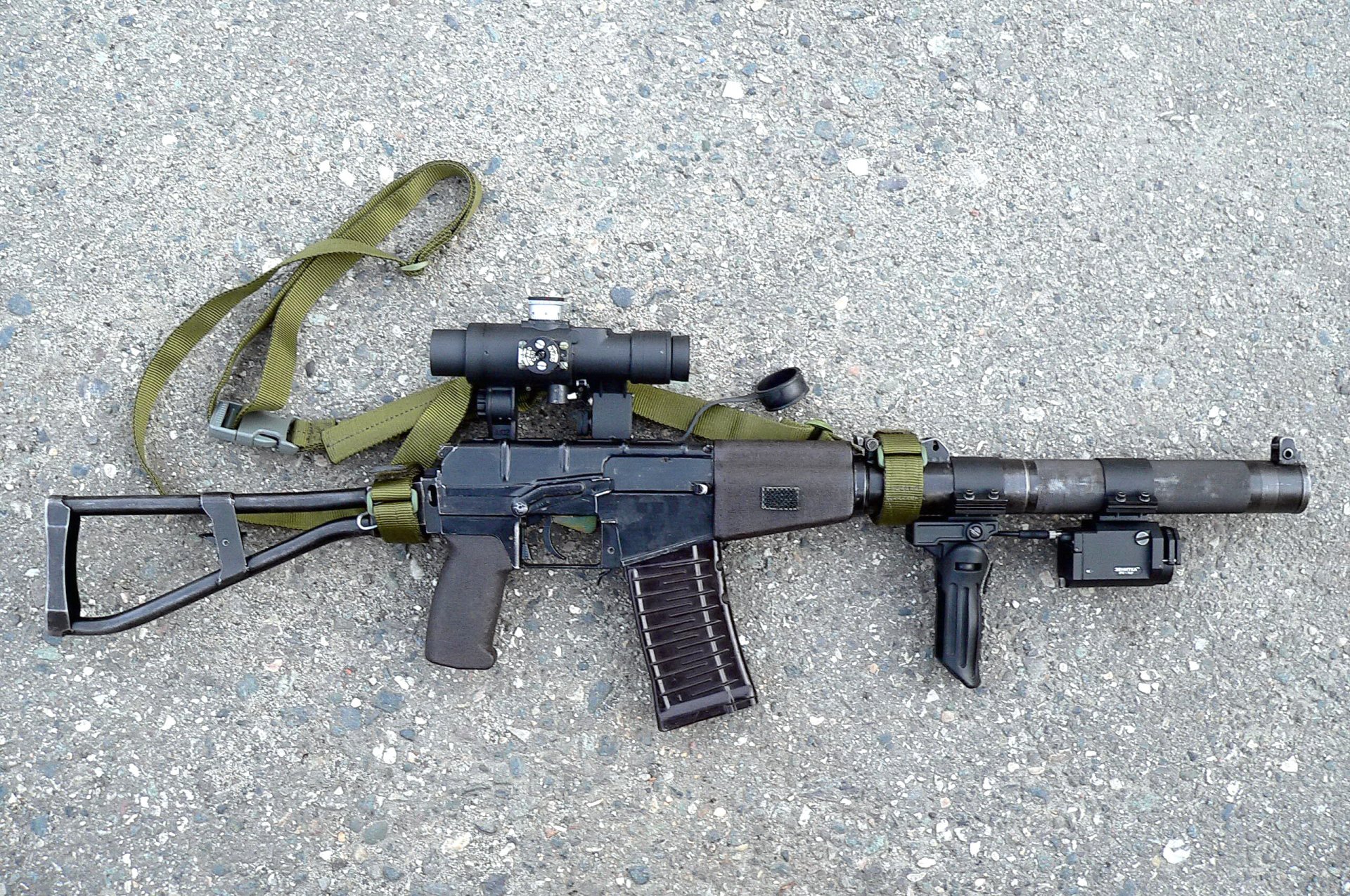 fusil d assaut russe fédération de russie ua arbre kit carrosserie vue avant pliage poignée laser désignateur ceinture crosse visée montage pistolet poignée handguard instrument silencieux tir silencieux magasin asphalte arme calibre