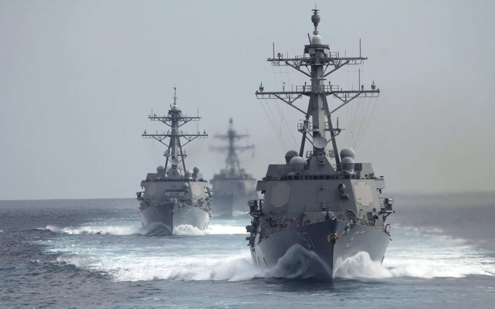 die uss halsey ddg 97 rakete zerstörer uss michael murphy ddg 112 uss gridley ddg 101 waffen armee meer