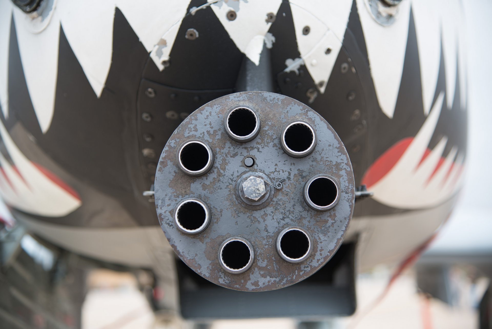 gau-8 avenger 30-mm seven-barrel aviation gun circuits gatling with a rotating unit barrels installed in us attack aircraft a-10 thunderbolt ii