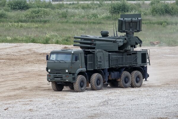 Complejo antiaéreo autopropulsado en el ejército