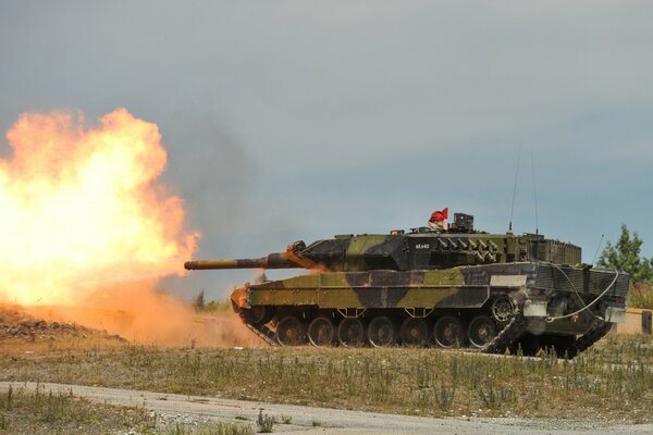 The battle tank is firing