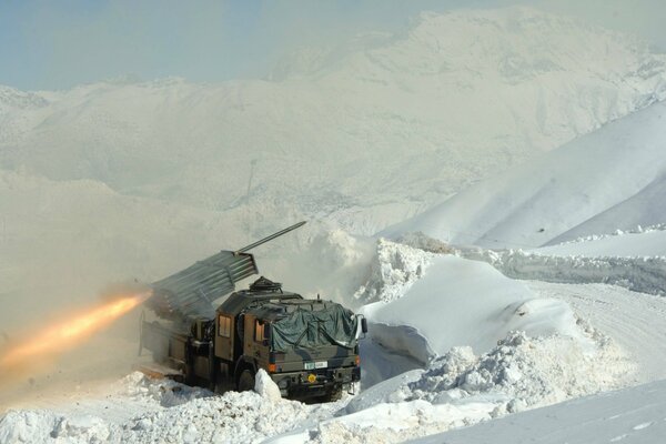Turkish army salvo rocket among the snows