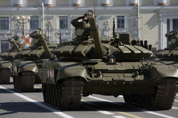 Vehículos blindados tanques hombres militares