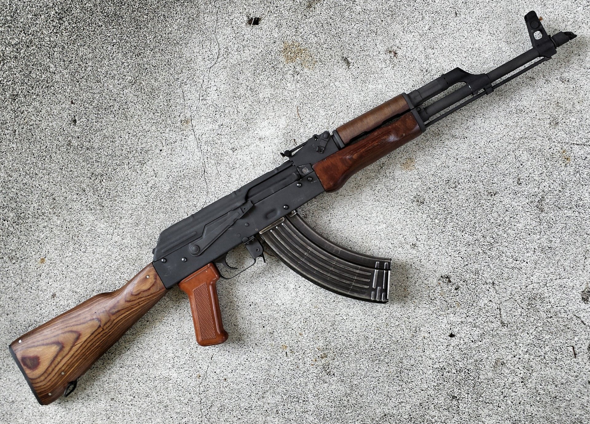 ak kalasch maschinengewehr waffe hintergrund