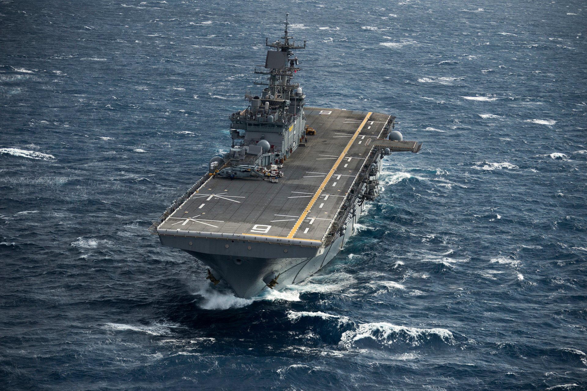 uss bonhomme richard lhd-6 landing ship sea