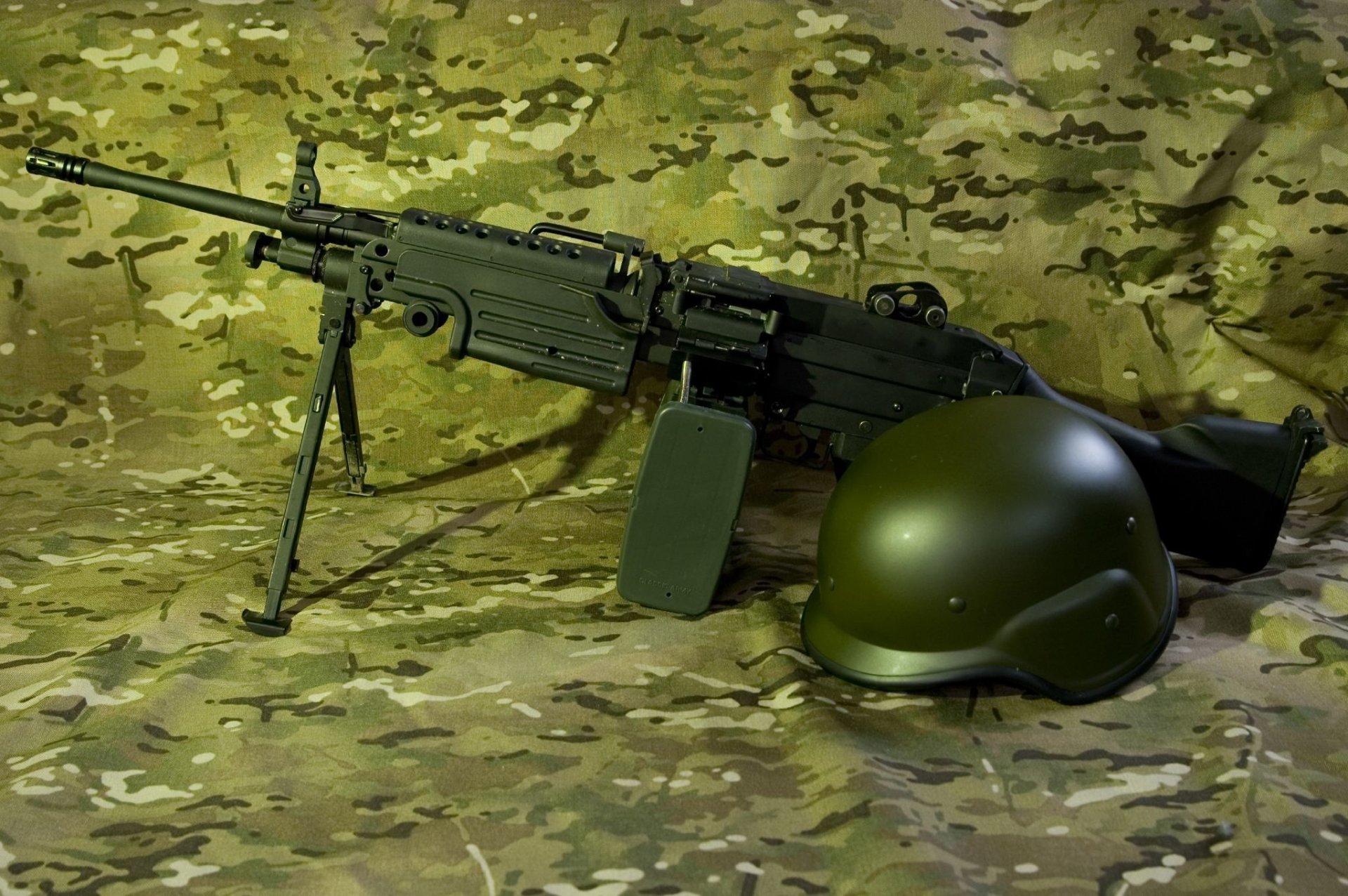 m249 minimi manual arma casco