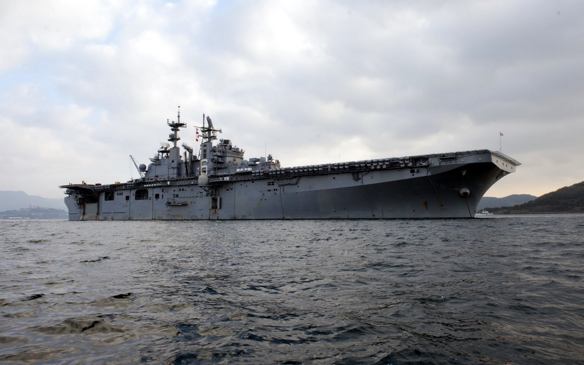 uss bon richard barco armas