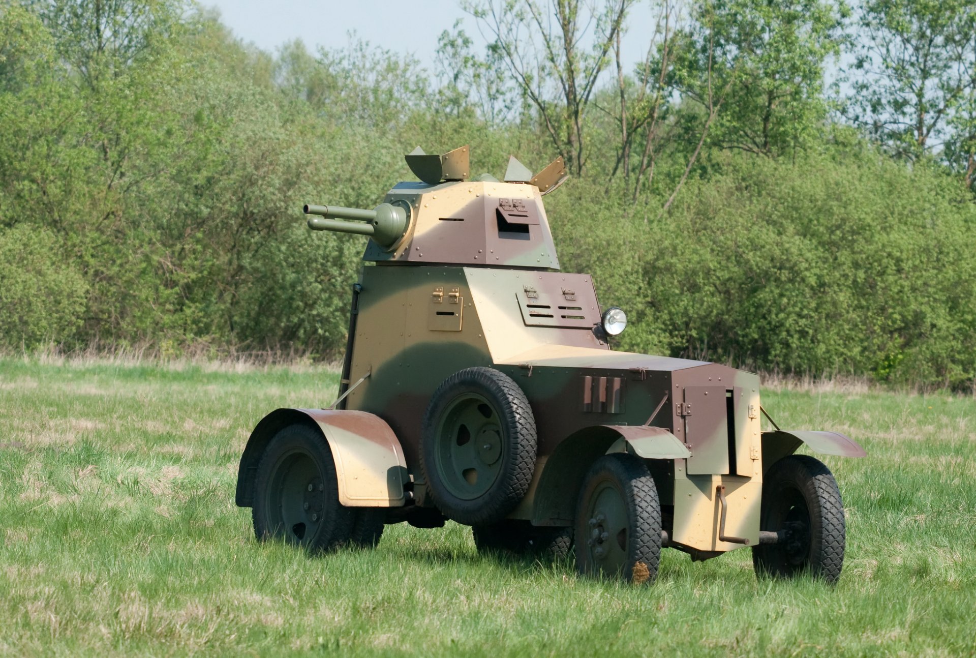 vehículo blindado equipo militar armas naturaleza