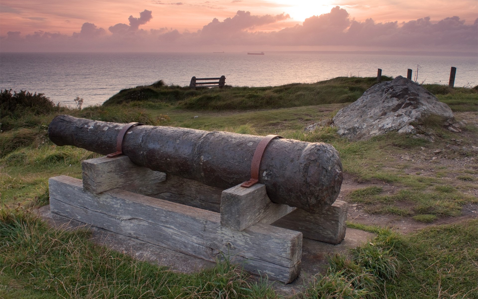 gras kanone metall lauf meer antike