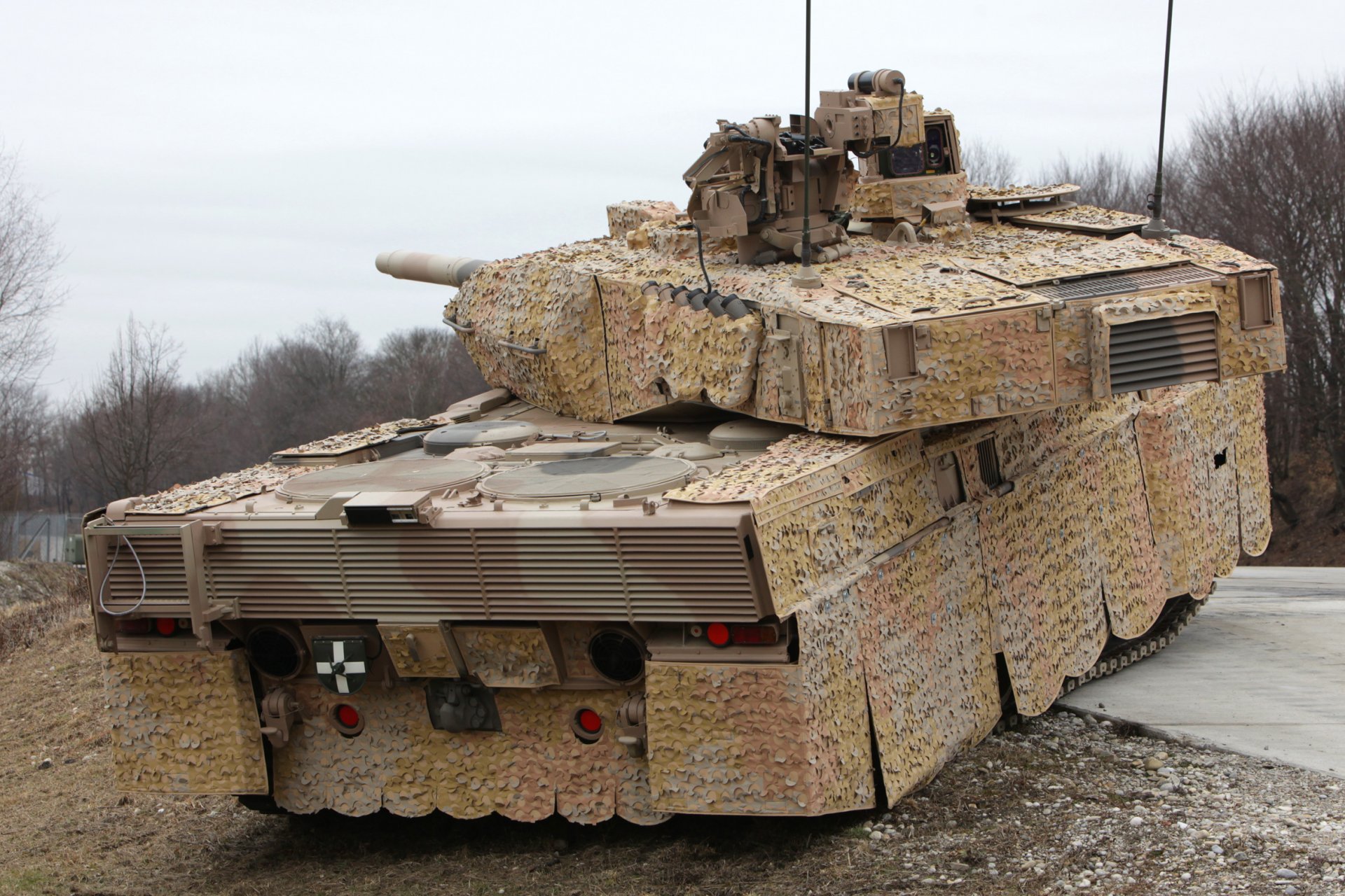 leopard 2a7+ tanque equipo militar vehículos blindados