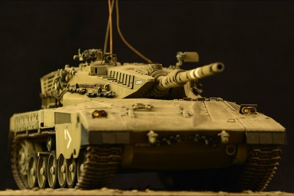 Toy model of a battle tank