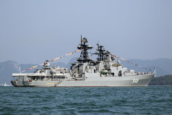 La grande nave antisommergibile Russa Admiral Panteleev