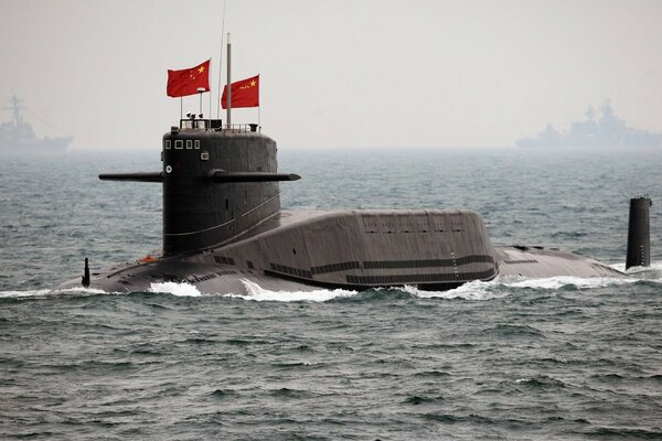 Chinesisches U-Boot im Meer