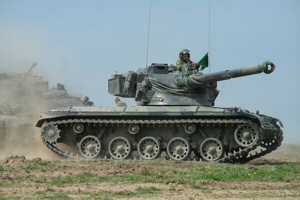 Französischer militärischer gepanzerter Panzer amk 13