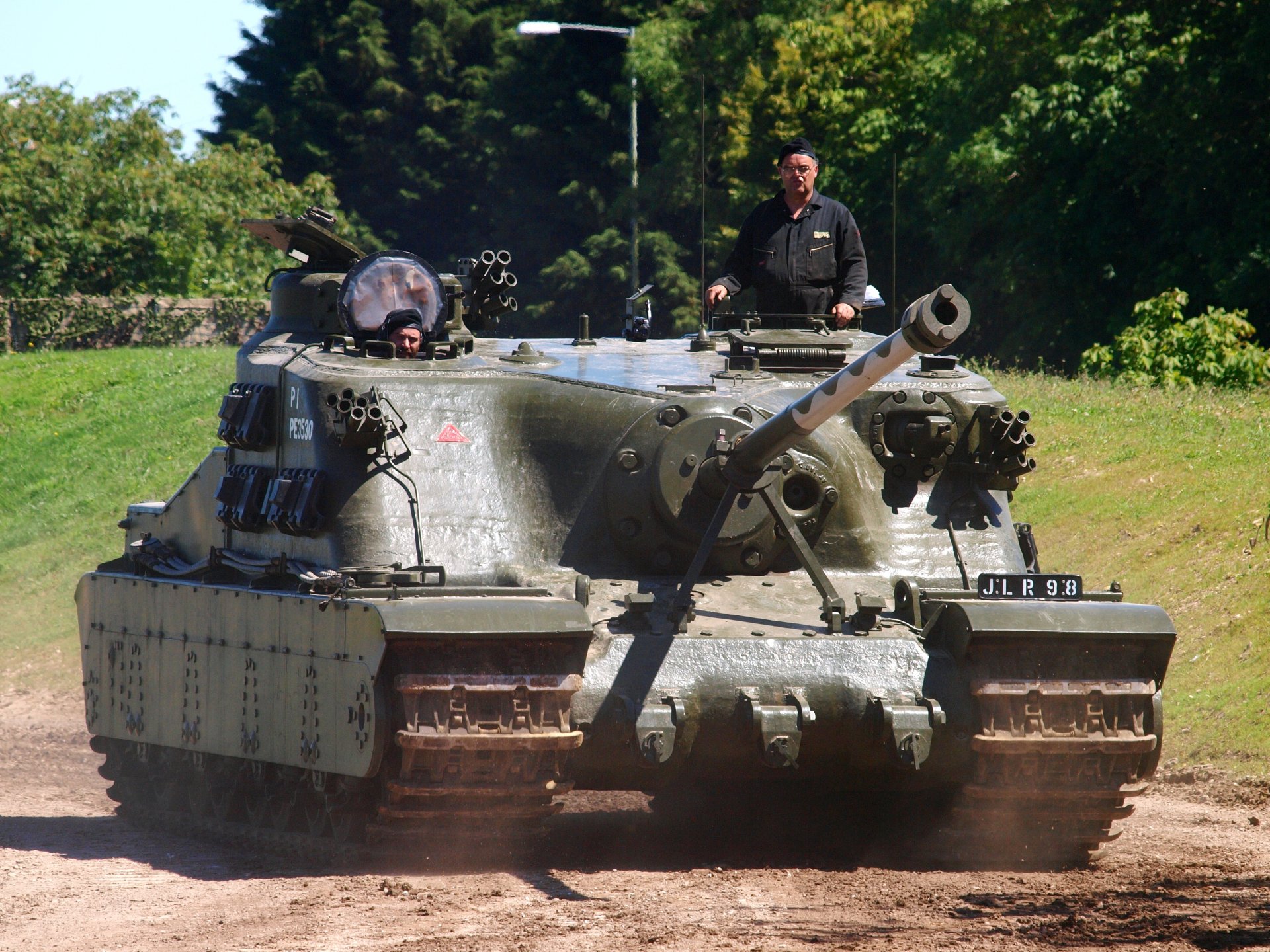 tortoise a39 uk superheavy assault tank self-propelled artillery