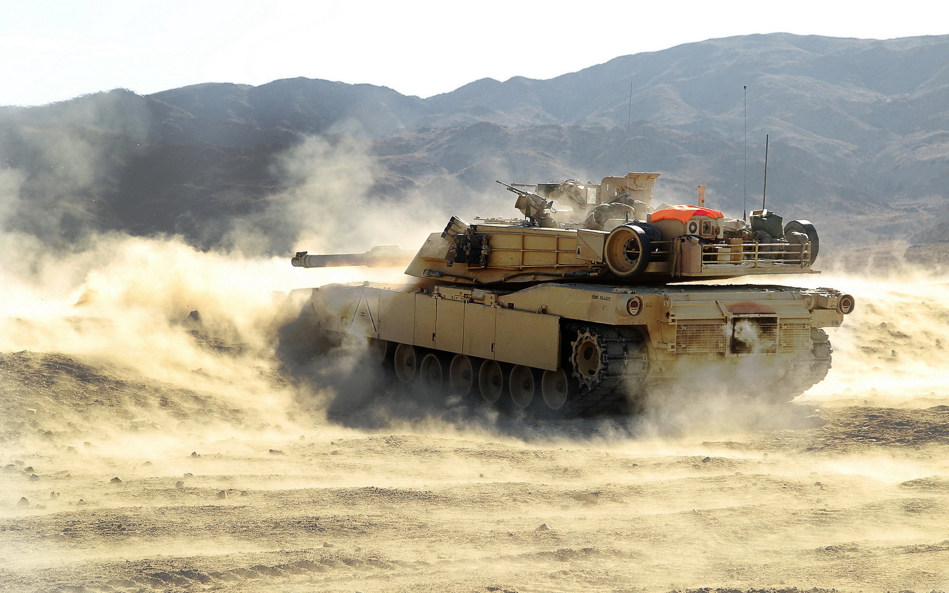 m1 abrams tank us-marine corps