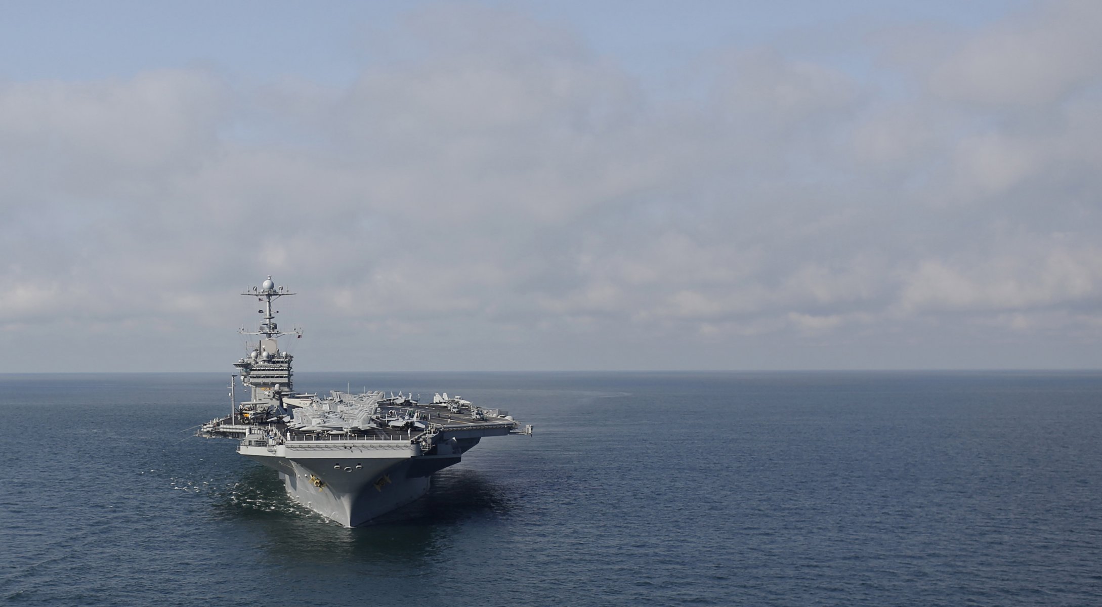 uss harry truman cvn-75 portaaviones tipo nimitz mar cielo