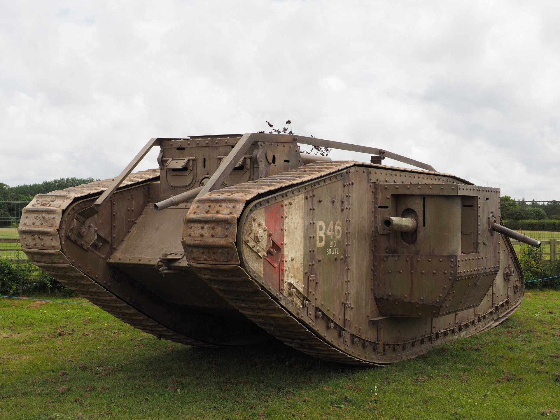 mk iv replica tank armored vehicle