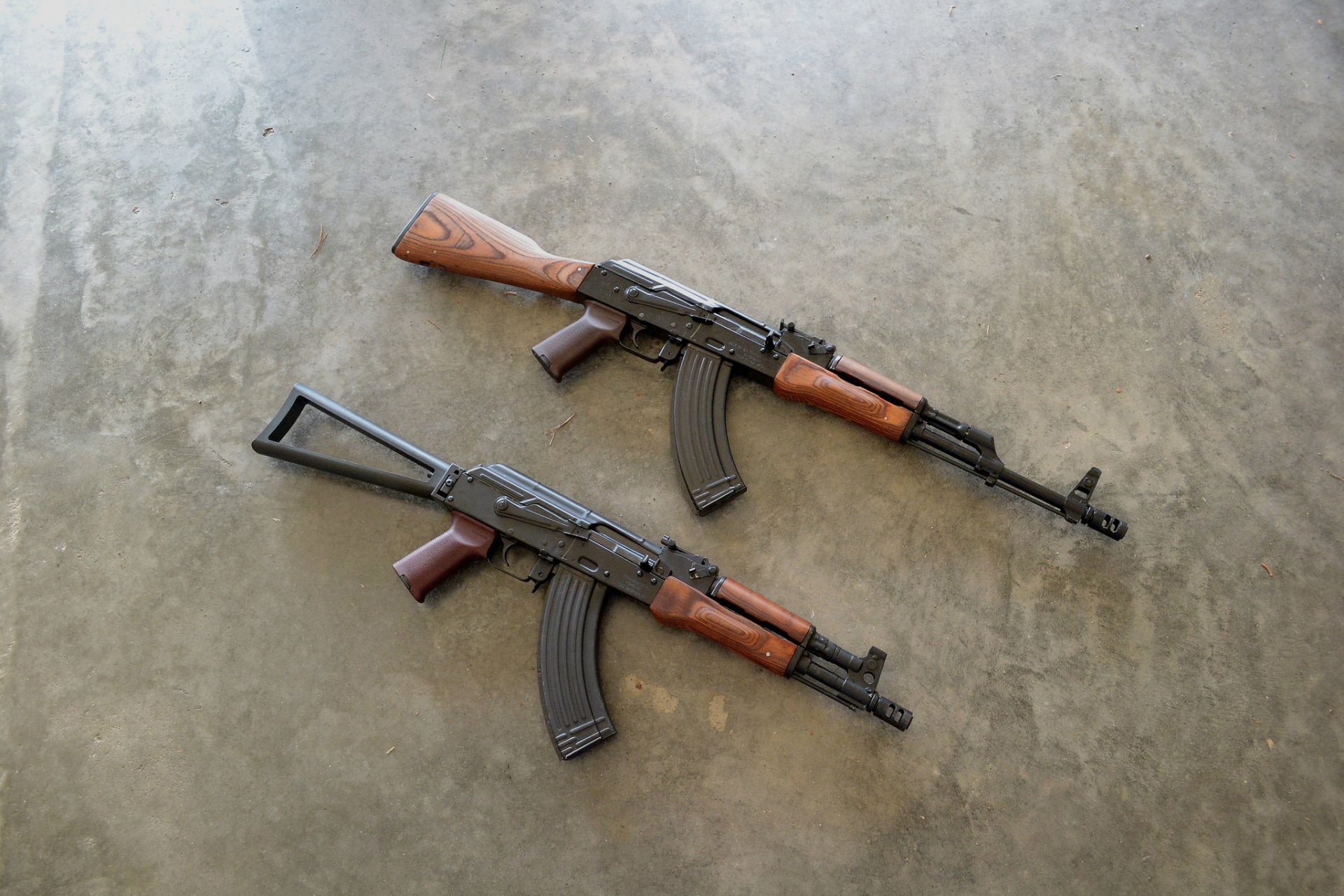 ak-74 fusiles de asalto kalashnikov armas fondo