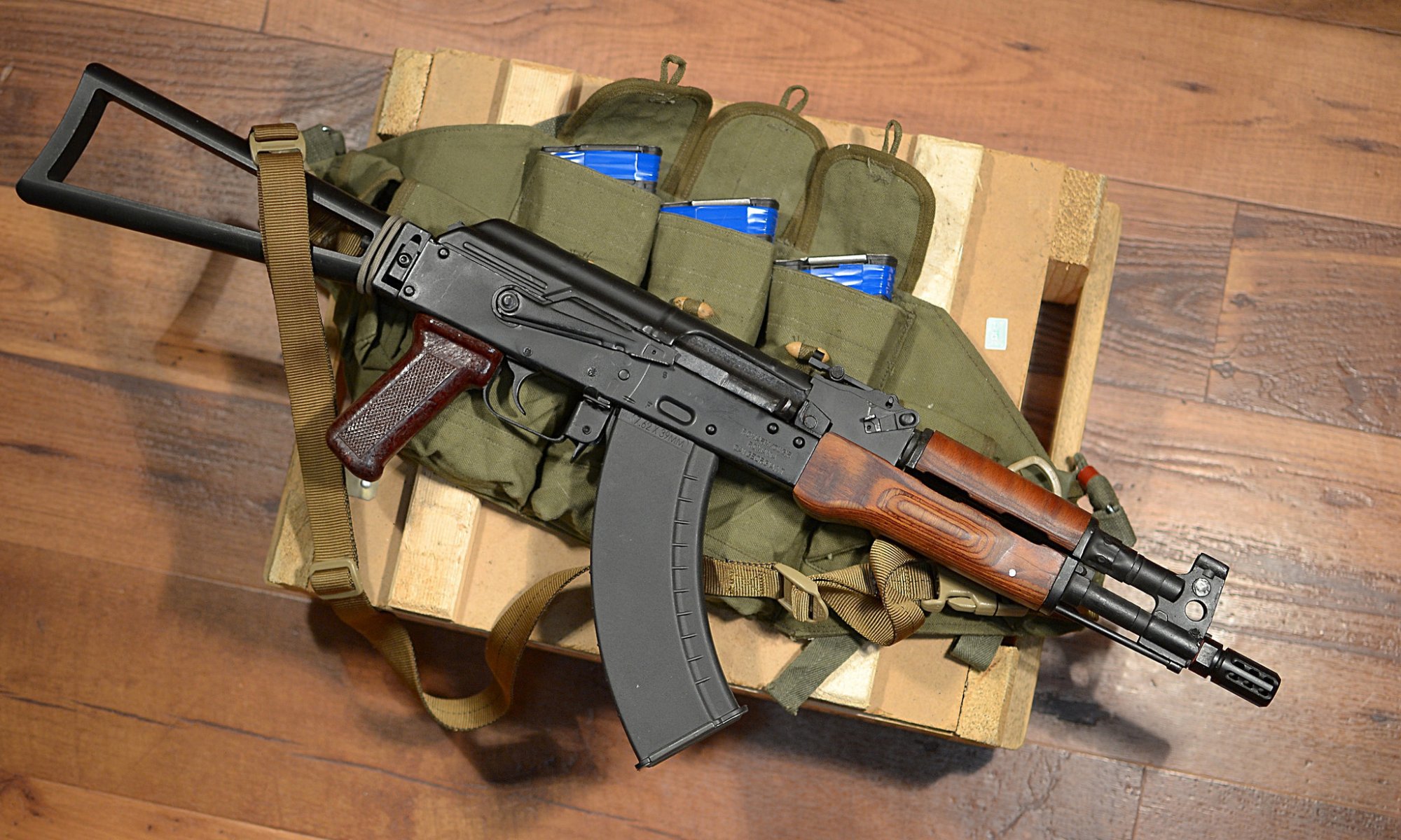 aks-74 rifle de asalto kalashnikov caja