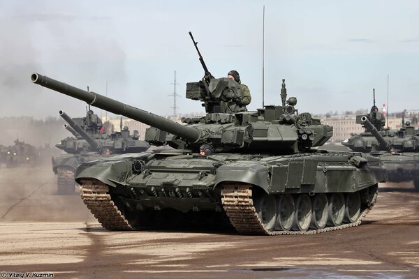 Russischer Panzer T-90 Alabino Tanker