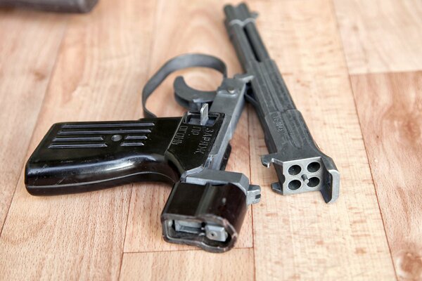 Four-barrel pistol in disassembled form
