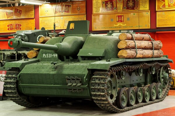 Foto de un tanque de artillería autopropulsado alemán