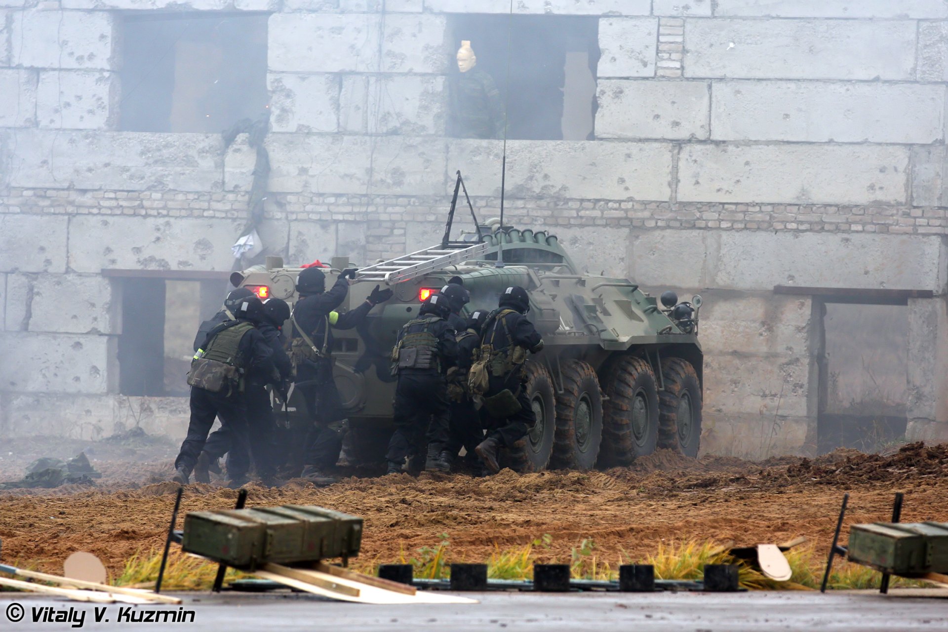 spezialeinheiten sturm bb innenministerium zn btr80 russland