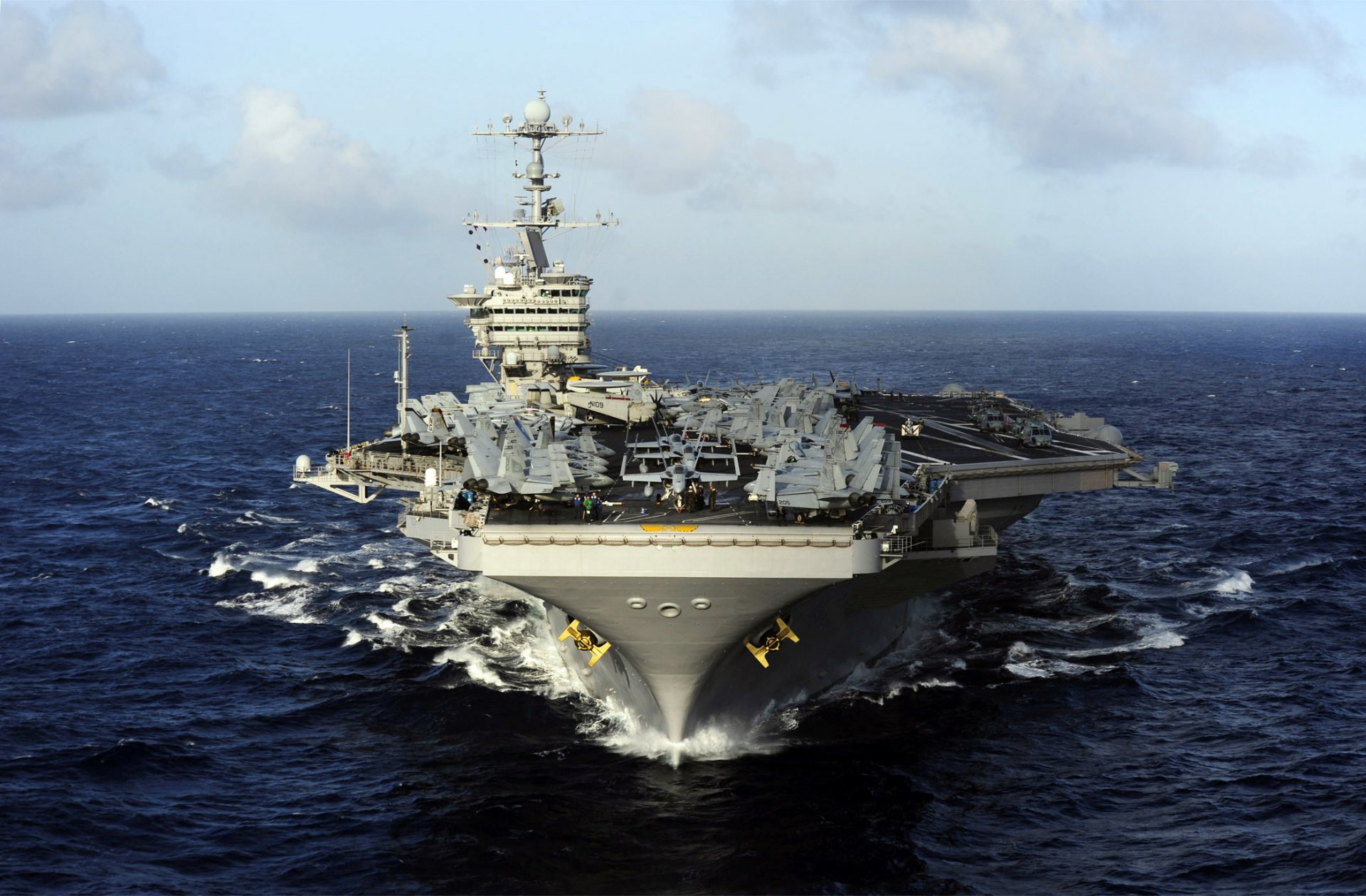 uss john s. stennis cvn-74 porte-avions type nimitz mer