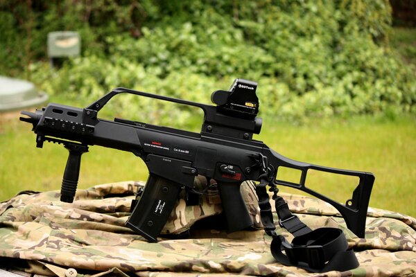 Armas asalto rifle automático