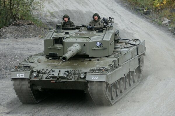 Le char Leopard 2A4 sur le Dirty autrichien drrog