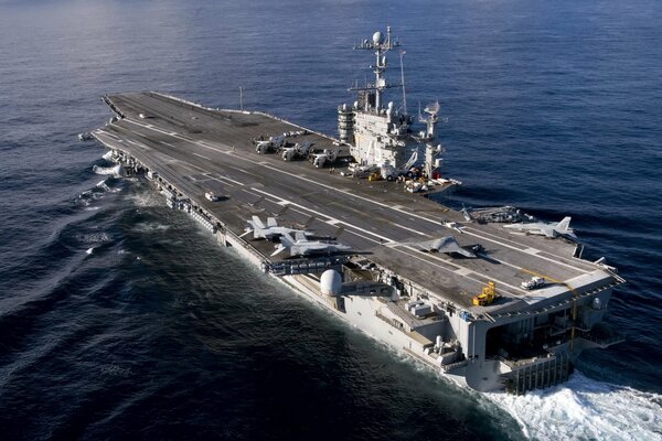 The uss harry S. truman Weapons Aircraft Carrier