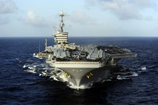 Aircraft carrier of the type Nimitz in the open sea