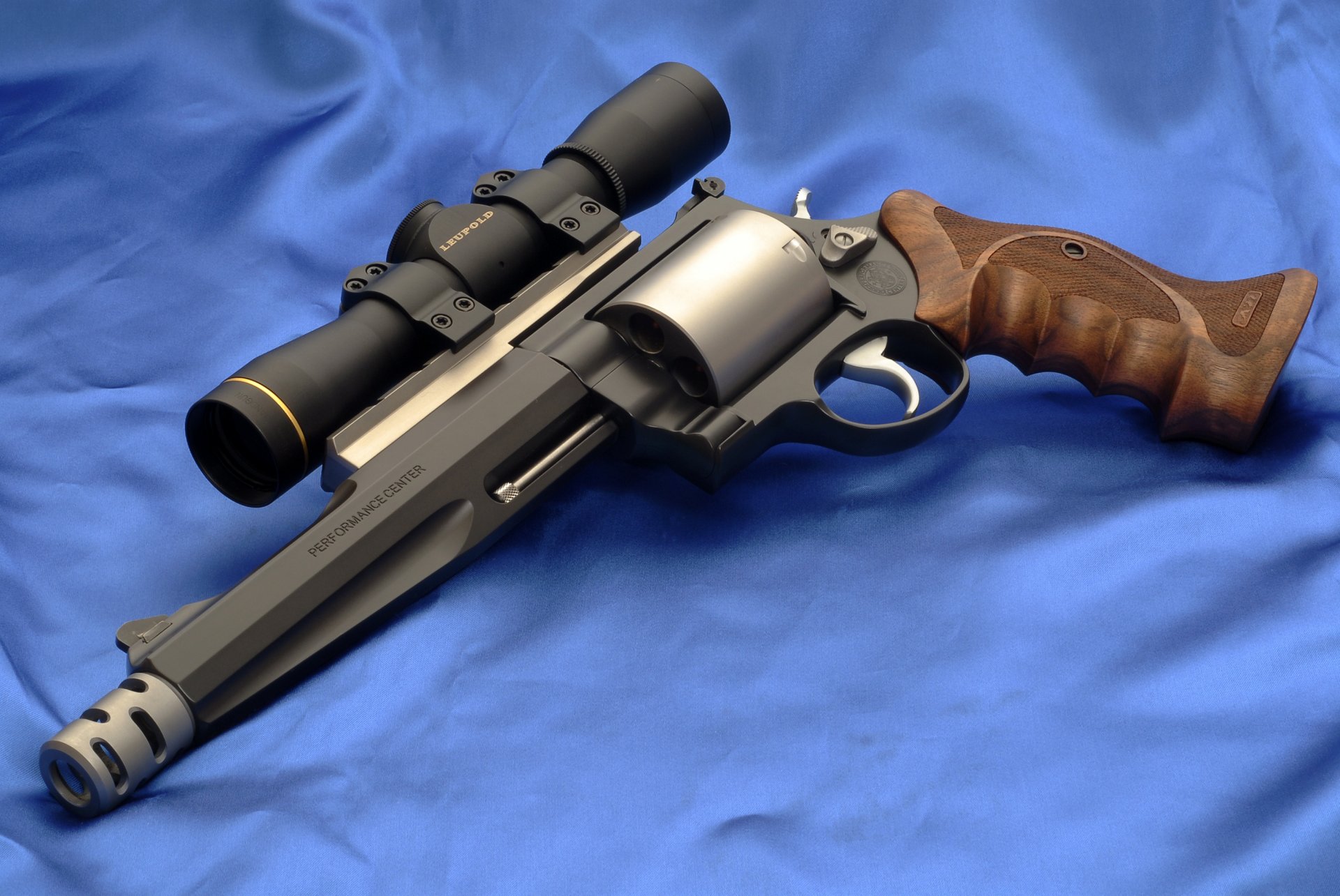 smith-wesson e modello 500 leupold revolver mirino lupold ottica tela