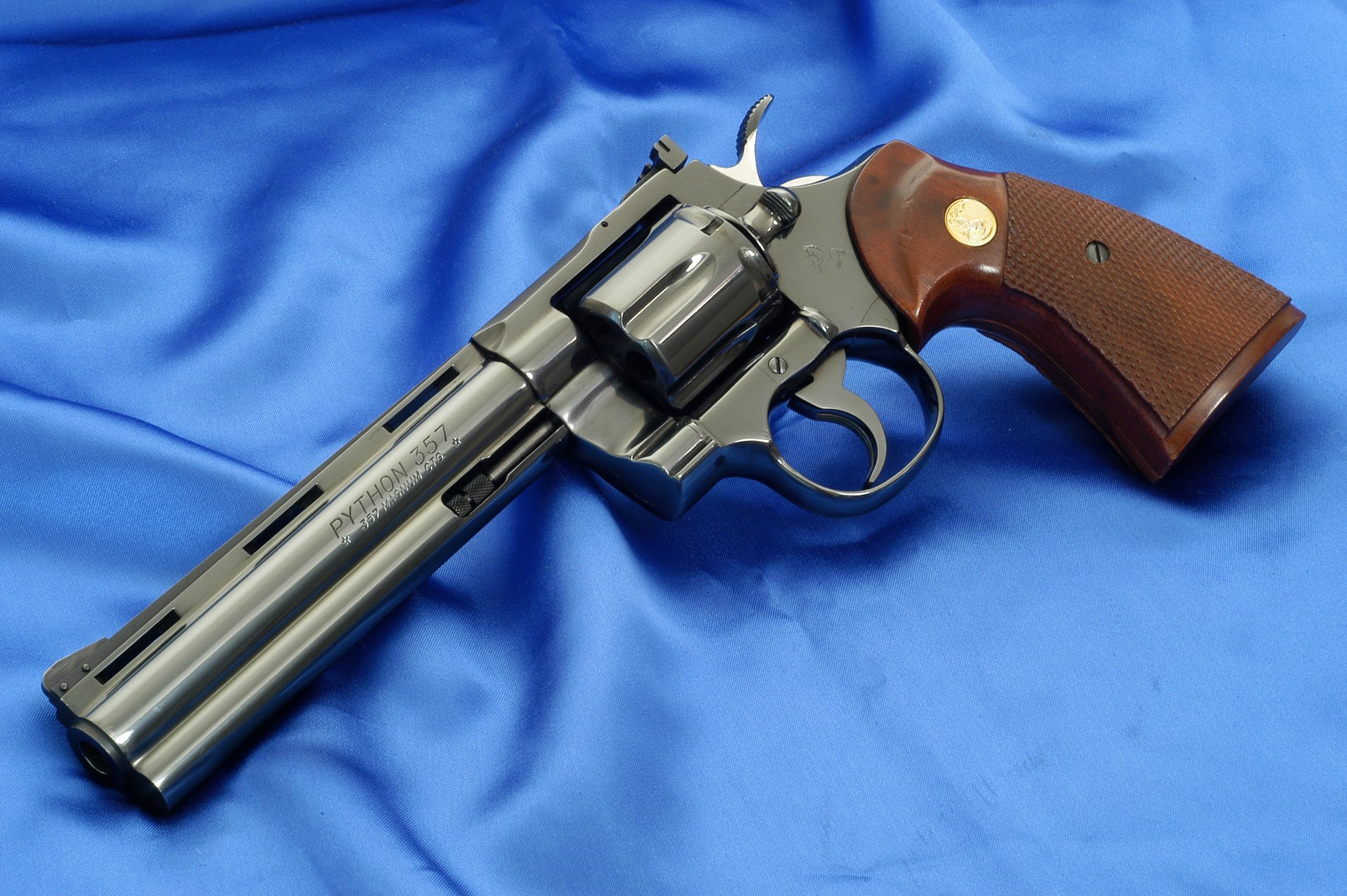 osle python 357 magnum rewolwer colt python