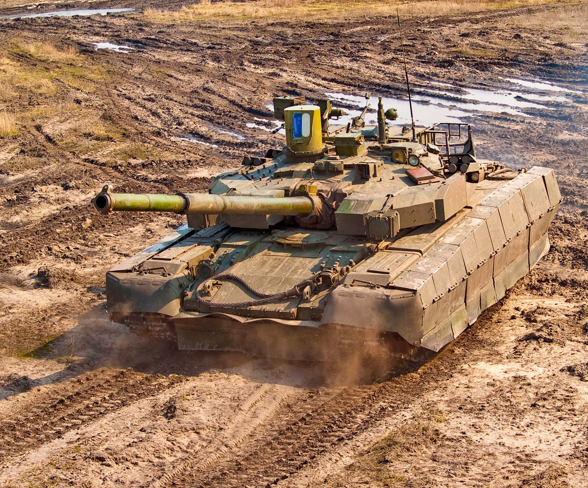 t 84 stronghold tank ukraine armour