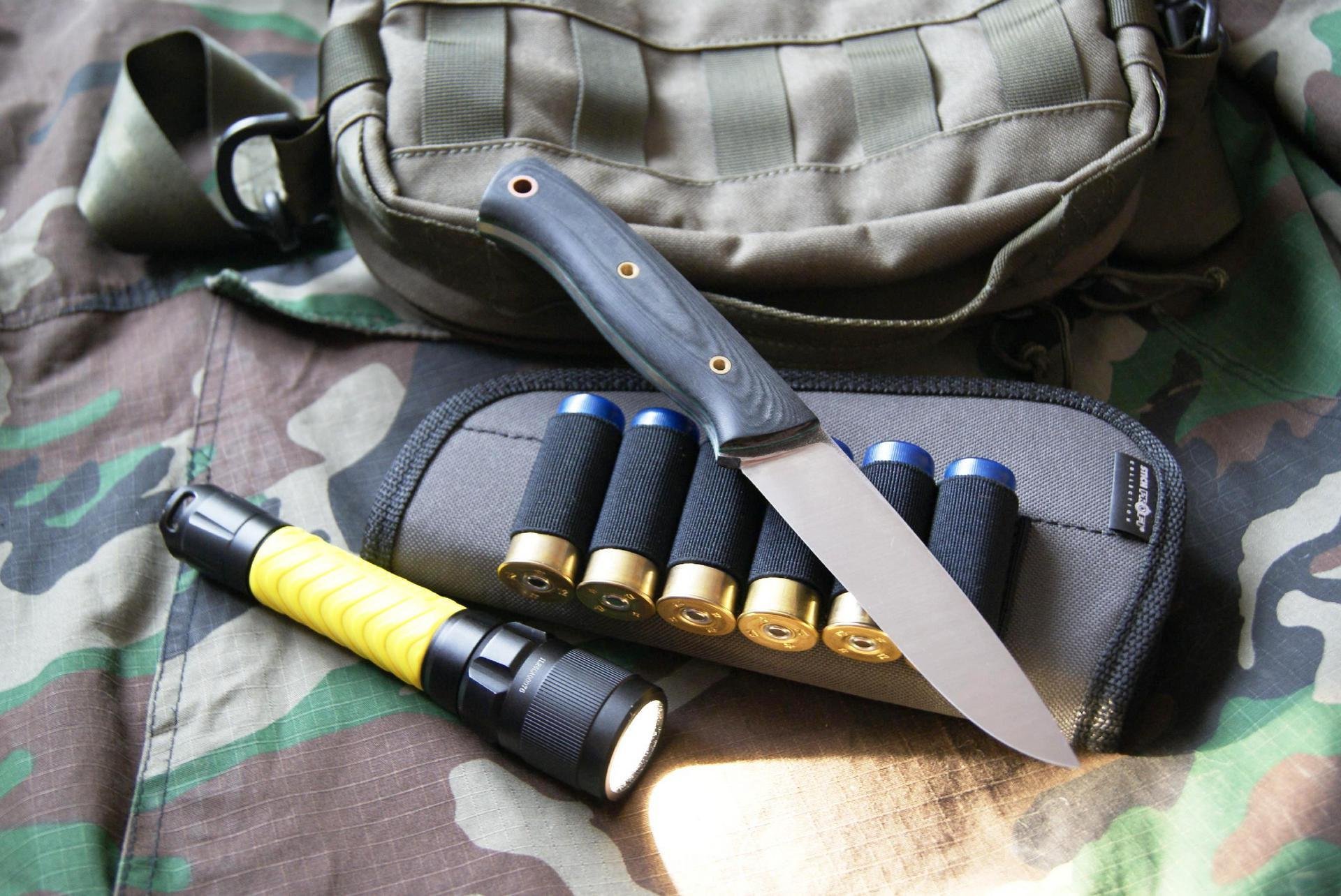 coltello munizioni camuffamento lanterna munizioni