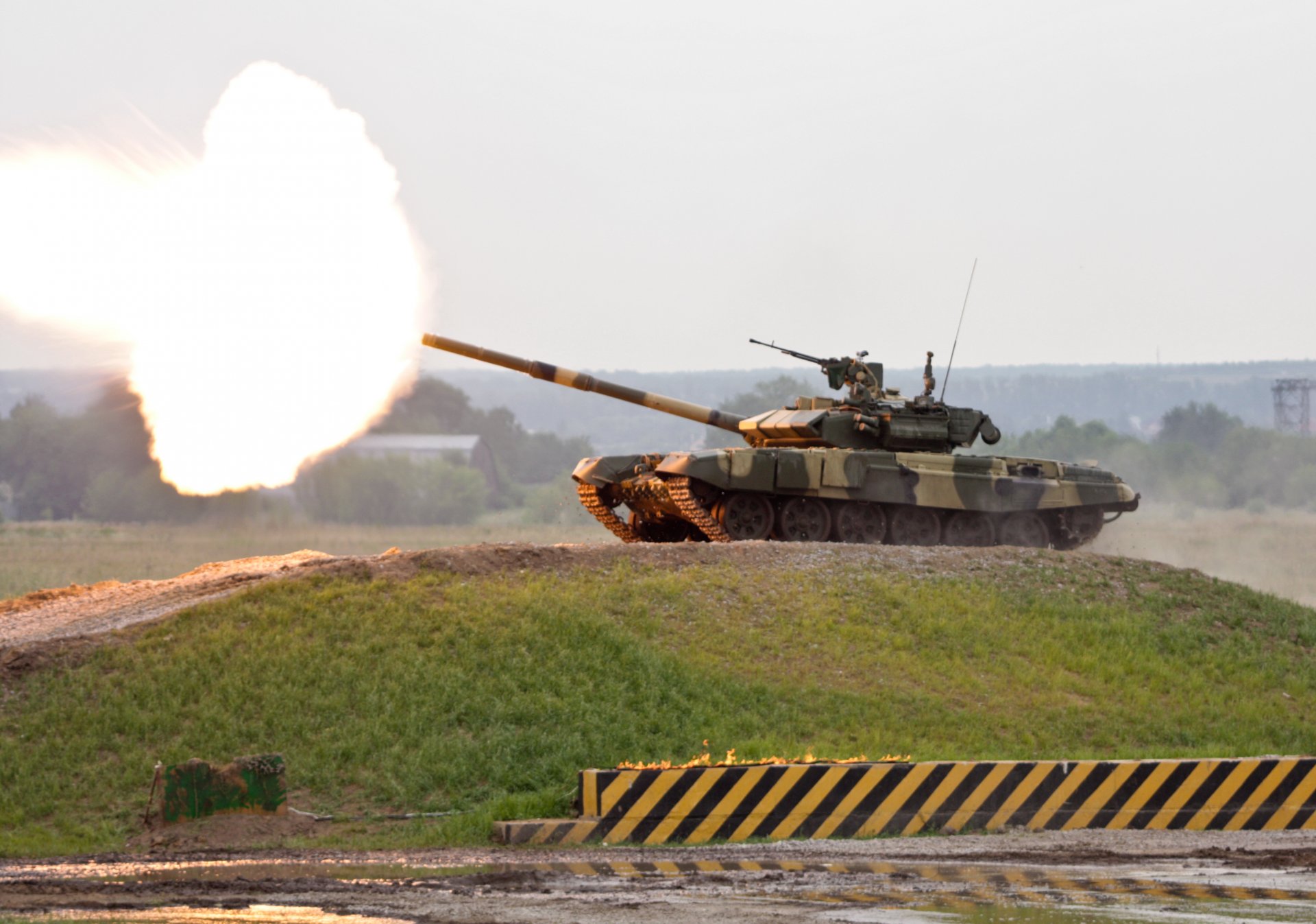 t-90 shot flame mountain russia tank