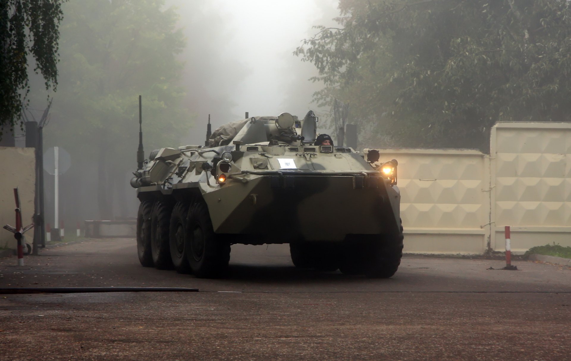 btr80 equipment fog