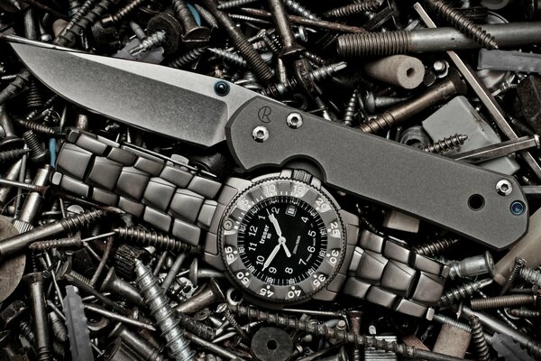 Edged weapons and wristwatches