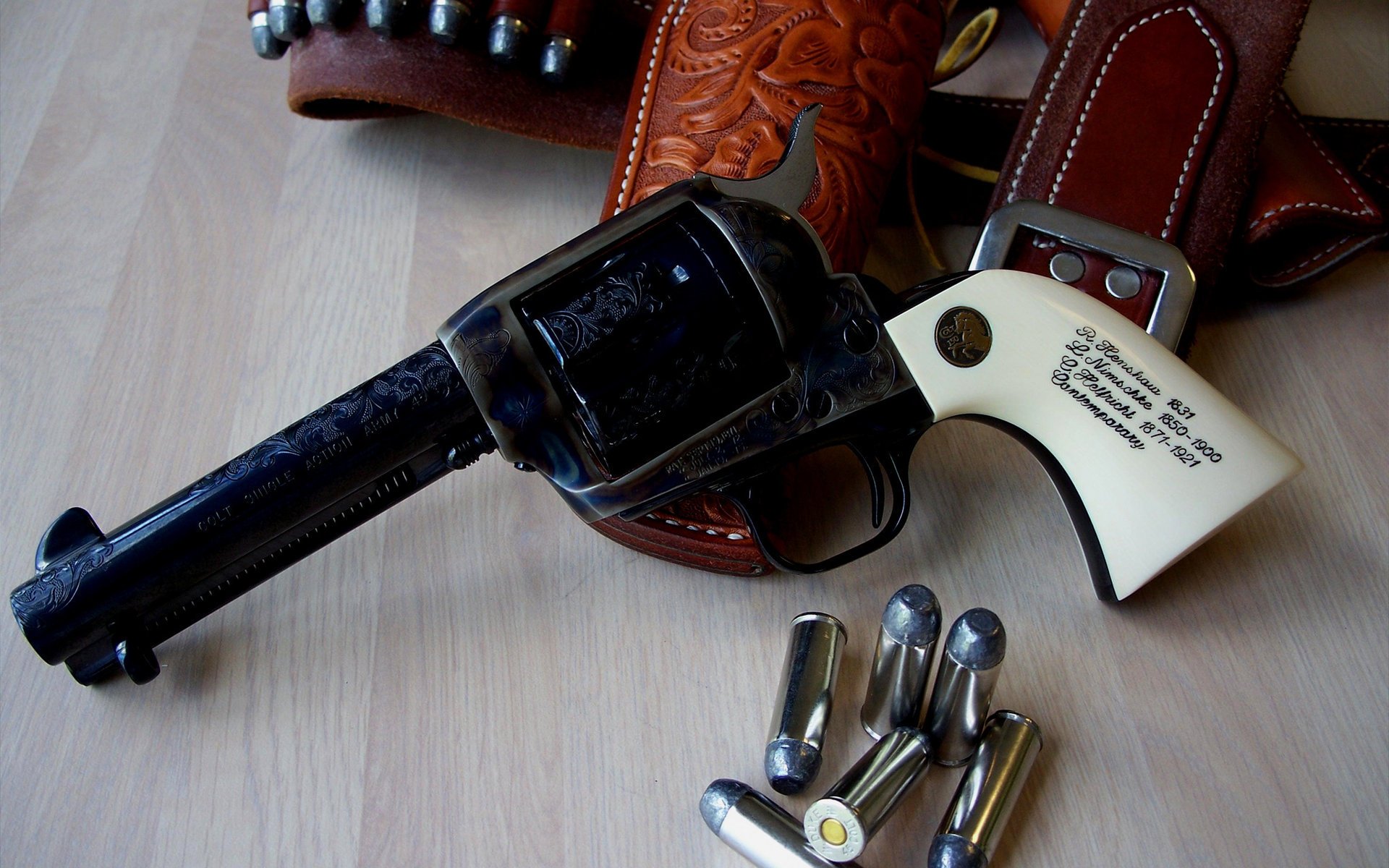 waffe revolver inschrift kugeln holster